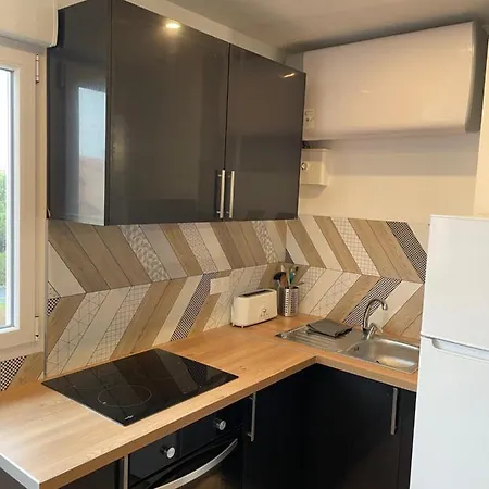 Moderne, Proximite Plage Et Commerces * 아그