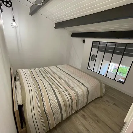 Moderne, Proximite Plage Et Commerces 아파트 아그